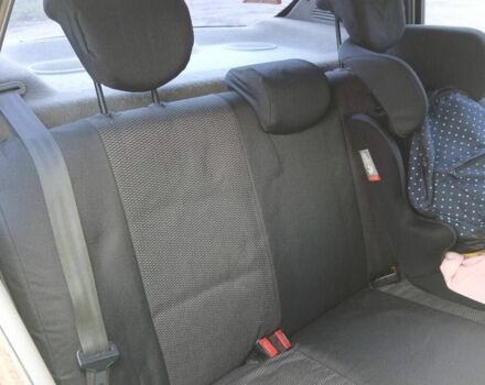 Рено Симбол (Талия) 2003 в Кривом Роге на Automoto.ua Белый Рено Симбол (Талия), объемом двигателя 1.4 л и пробегом 383 тыс. км за 2200 $, фото 4 на Automoto.ua