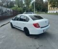 Белый Рено Симбол (Талия), объемом двигателя 1.4 л и пробегом 300 тыс. км за 4000 $, фото 4 на Automoto.ua