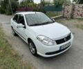 Белый Рено Симбол (Талия), объемом двигателя 1.1 л и пробегом 175 тыс. км за 3000 $, фото 1 на Automoto.ua