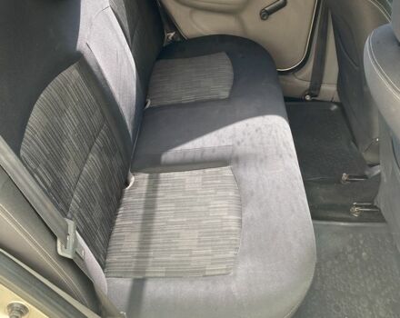 Бежевый Рено Симбол (Талия), объемом двигателя 1.4 л и пробегом 277 тыс. км за 4500 $, фото 6 на Automoto.ua