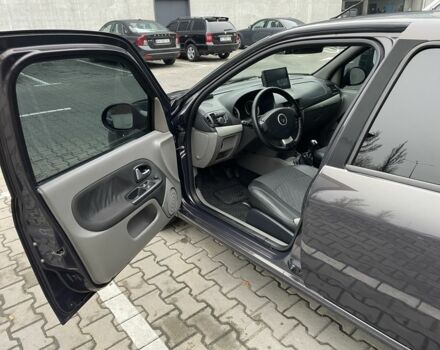 Коричневий Рено Сімбол (Талія), об'ємом двигуна 1.1 л та пробігом 153 тис. км за 4350 $, фото 3 на Automoto.ua