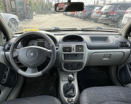 Серый Рено Симбол (Талия), объемом двигателя 1.4 л и пробегом 220 тыс. км за 2200 $, фото 7 на Automoto.ua
