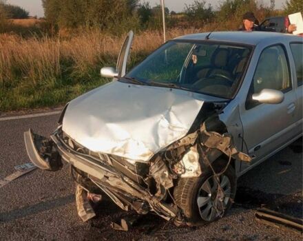 Сірий Рено Сімбол (Талія), об'ємом двигуна 1.4 л та пробігом 280 тис. км за 1000 $, фото 6 на Automoto.ua