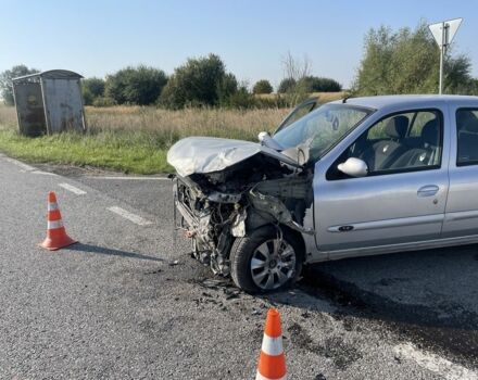 Сірий Рено Сімбол (Талія), об'ємом двигуна 1.4 л та пробігом 280 тис. км за 1000 $, фото 1 на Automoto.ua