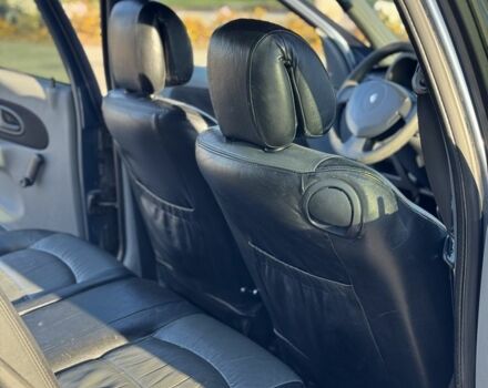 Серый Рено Симбол (Талия), объемом двигателя 1.4 л и пробегом 321 тыс. км за 3500 $, фото 6 на Automoto.ua