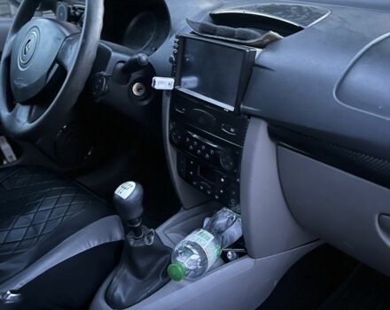 Серый Рено Симбол (Талия), объемом двигателя 1.4 л и пробегом 305 тыс. км за 3800 $, фото 4 на Automoto.ua