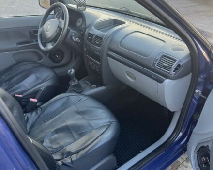 Рено Сімбол (Талія) 2008 у Чопе на Automoto.ua Синій Рено Сімбол (Талія), об'ємом двигуна 1.1 л та пробігом 320 тис. км за 1250 $, фото 5 на Automoto.ua