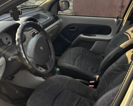 Зелений Рено Сімбол (Талія), об'ємом двигуна 1.4 л та пробігом 265 тис. км за 2500 $, фото 6 на Automoto.ua