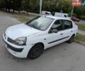 Білий Рено Сімбол, об'ємом двигуна 1.4 л та пробігом 320 тис. км за 1700 $, фото 2 на Automoto.ua