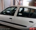 Белый Рено Симбол, объемом двигателя 1.4 л и пробегом 150 тыс. км за 3000 $, фото 2 на Automoto.ua