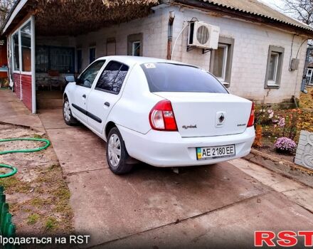 Белый Рено Симбол, объемом двигателя 1.4 л и пробегом 170 тыс. км за 2650 $, фото 1 на Automoto.ua