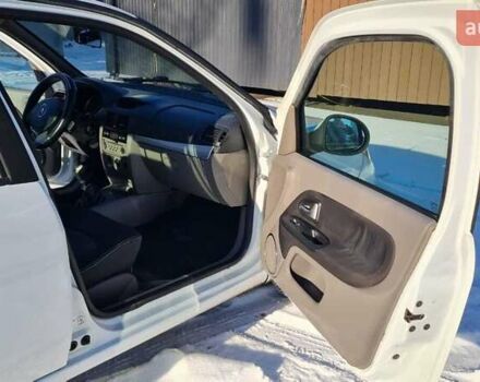 Білий Рено Сімбол, об'ємом двигуна 1.39 л та пробігом 175 тис. км за 4200 $, фото 16 на Automoto.ua