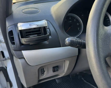 Белый Рено Симбол, объемом двигателя 1.39 л и пробегом 197 тыс. км за 4300 $, фото 22 на Automoto.ua