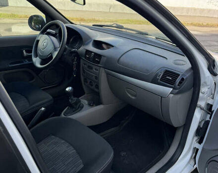 Белый Рено Симбол, объемом двигателя 1.39 л и пробегом 197 тыс. км за 4300 $, фото 31 на Automoto.ua