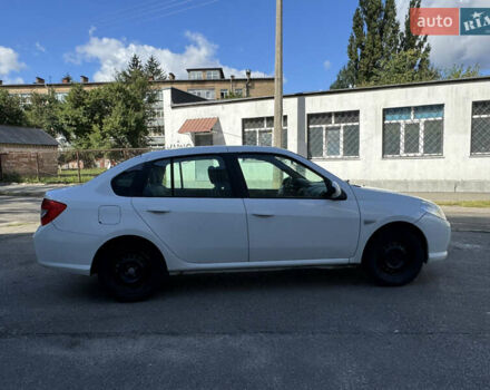 Белый Рено Симбол, объемом двигателя 1.39 л и пробегом 197 тыс. км за 4300 $, фото 7 на Automoto.ua