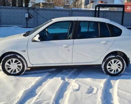 Білий Рено Сімбол, об'ємом двигуна 1.39 л та пробігом 175 тис. км за 4200 $, фото 3 на Automoto.ua