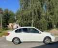 Белый Рено Симбол, объемом двигателя 1.39 л и пробегом 185 тыс. км за 3300 $, фото 2 на Automoto.ua