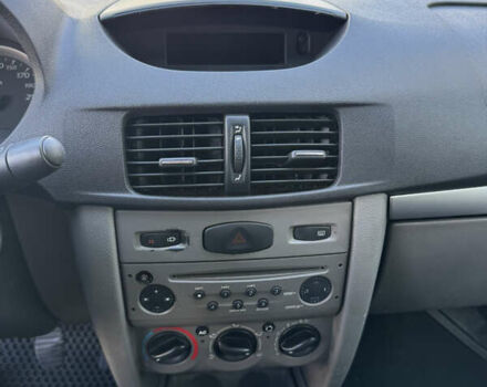 Белый Рено Симбол, объемом двигателя 1.39 л и пробегом 197 тыс. км за 4300 $, фото 27 на Automoto.ua