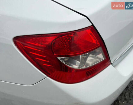 Білий Рено Сімбол, об'ємом двигуна 1.4 л та пробігом 163 тис. км за 4900 $, фото 17 на Automoto.ua