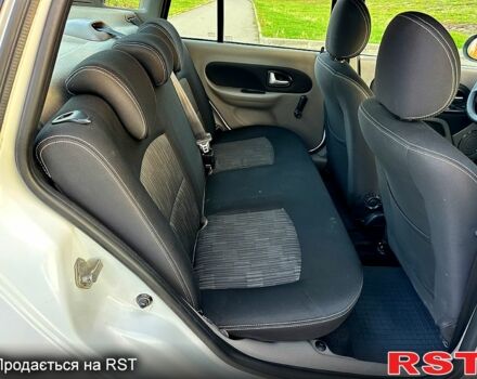 Белый Рено Симбол, объемом двигателя 1.4 л и пробегом 140 тыс. км за 3800 $, фото 8 на Automoto.ua