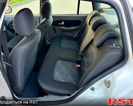 Белый Рено Симбол, объемом двигателя 1.4 л и пробегом 140 тыс. км за 3800 $, фото 7 на Automoto.ua