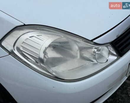 Білий Рено Сімбол, об'ємом двигуна 1.4 л та пробігом 163 тис. км за 4900 $, фото 19 на Automoto.ua