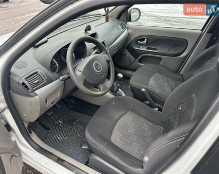 Білий Рено Сімбол, об'ємом двигуна 1.4 л та пробігом 163 тис. км за 4900 $, фото 33 на Automoto.ua