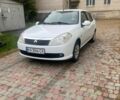 Белый Рено Симбол, объемом двигателя 1.4 л и пробегом 197 тыс. км за 4600 $, фото 2 на Automoto.ua