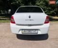 Белый Рено Симбол, объемом двигателя 1.39 л и пробегом 165 тыс. км за 4400 $, фото 5 на Automoto.ua