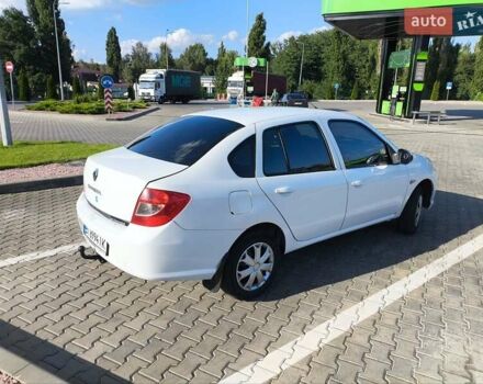 Білий Рено Сімбол, об'ємом двигуна 1.39 л та пробігом 208 тис. км за 4900 $, фото 4 на Automoto.ua