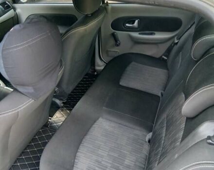 Рено Симбол 2011 в Одессе на Automoto.ua Белый Рено Симбол, объемом двигателя 1.39 л и пробегом 178 тыс. км за 3800 $, фото 4 на Automoto.ua