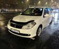 Белый Рено Симбол, объемом двигателя 1.4 л и пробегом 169 тыс. км за 4100 $, фото 3 на Automoto.ua