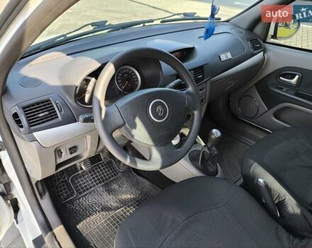 Білий Рено Сімбол, об'ємом двигуна 1.39 л та пробігом 208 тис. км за 4900 $, фото 9 на Automoto.ua