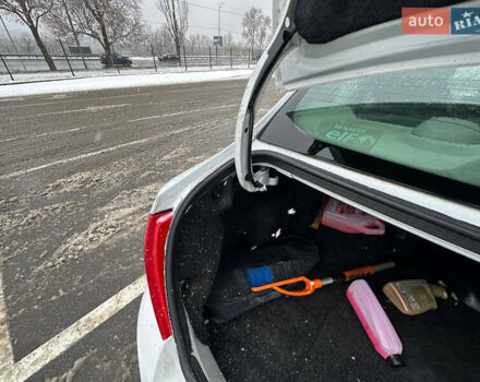 Білий Рено Сімбол, об'ємом двигуна 1.4 л та пробігом 163 тис. км за 4900 $, фото 46 на Automoto.ua