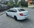 Белый Рено Симбол, объемом двигателя 1.39 л и пробегом 300 тыс. км за 4000 $, фото 5 на Automoto.ua