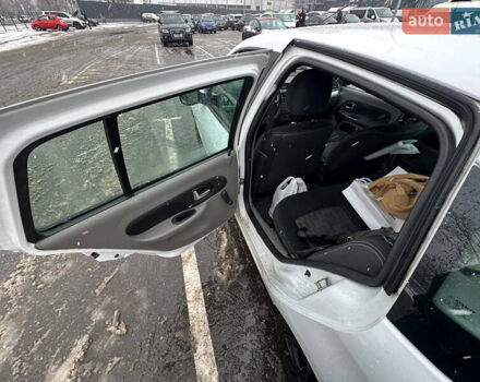 Білий Рено Сімбол, об'ємом двигуна 1.4 л та пробігом 163 тис. км за 4900 $, фото 47 на Automoto.ua
