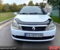 Белый Рено Симбол, объемом двигателя 1.1 л и пробегом 239 тыс. км за 5500 $, фото 4 на Automoto.ua