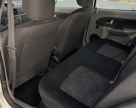 Білий Рено Сімбол, об'ємом двигуна 1.39 л та пробігом 258 тис. км за 2899 $, фото 13 на Automoto.ua