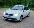 Білий Рено Сімбол, об'ємом двигуна 1.4 л та пробігом 200 тис. км за 2600 $, фото 1 на Automoto.ua