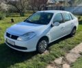 Белый Рено Симбол, объемом двигателя 1.39 л и пробегом 240 тыс. км за 5000 $, фото 4 на Automoto.ua