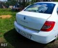 Білий Рено Сімбол, об'ємом двигуна 1.4 л та пробігом 200 тис. км за 2600 $, фото 11 на Automoto.ua