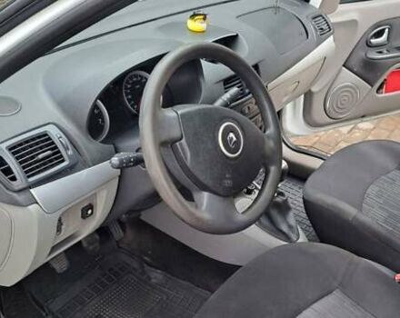 Белый Рено Симбол, объемом двигателя 1.39 л и пробегом 160 тыс. км за 4900 $, фото 1 на Automoto.ua