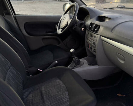 Білий Рено Сімбол, об'ємом двигуна 1.39 л та пробігом 258 тис. км за 2899 $, фото 17 на Automoto.ua