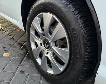 Білий Рено Сімбол, об'ємом двигуна 1.39 л та пробігом 258 тис. км за 2899 $, фото 9 на Automoto.ua