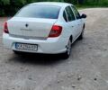Білий Рено Сімбол, об'ємом двигуна 1.4 л та пробігом 200 тис. км за 2600 $, фото 6 на Automoto.ua