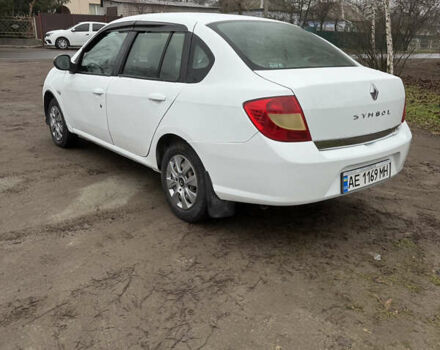 Белый Рено Симбол, объемом двигателя 1.39 л и пробегом 268 тыс. км за 3350 $, фото 3 на Automoto.ua
