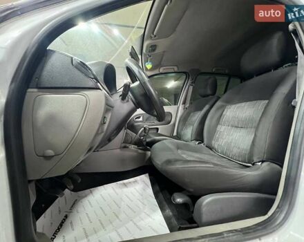 Белый Рено Симбол, объемом двигателя 1.6 л и пробегом 332 тыс. км за 3999 $, фото 19 на Automoto.ua