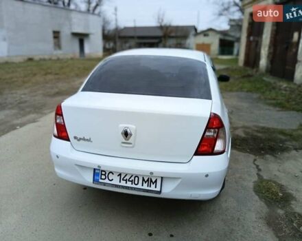 Белый Рено Симбол, объемом двигателя 1.4 л и пробегом 303 тыс. км за 2950 $, фото 1 на Automoto.ua