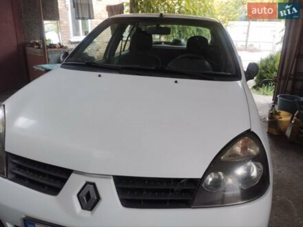 Білий Рено Сімбол, об'ємом двигуна 1.4 л та пробігом 150 тис. км за 3000 $, фото 1 на Automoto.ua