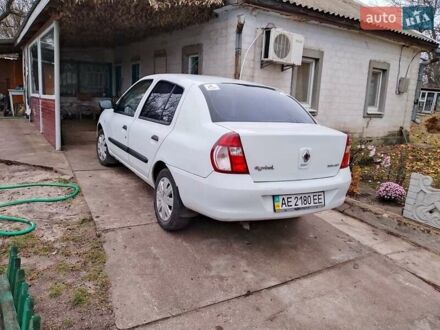 Белый Рено Симбол, объемом двигателя 1.4 л и пробегом 165 тыс. км за 2650 $, фото 1 на Automoto.ua